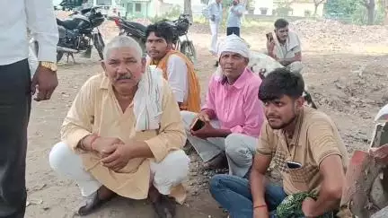कोल: रामघाट रोड पर तेज रफ्तार कैंटर ने बाइक सवार दो को रौंदा, युवक की मौत, फूफा घायल, पुलिस ने कराया पोस्टमार्टम