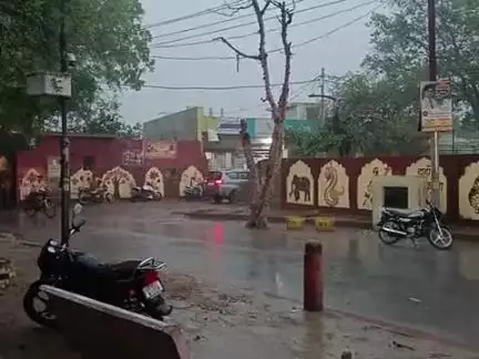 वृंदावन में बारिश जगमग हुआ मौसम #vrindavan