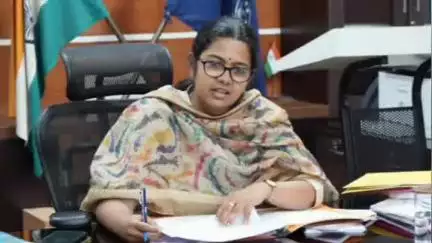 मेदिनीनगर (डालटनगंज): पलामू: 8 नक्सलियों के आत्मसमर्पण को लेकर डीसी ने की बैठक, अंबेडकर आवास से जोड़ने का निर्देश