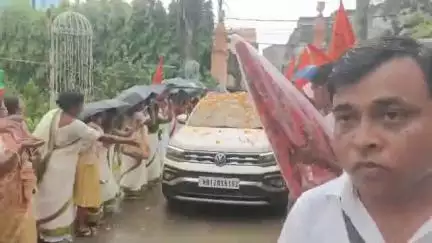 তমলুক: বিশ্বব্যাপী রামকৃষ্ণ মঠ ও মিশনের সংঘাধ্যক্ষ মহারাজ শ্রীমৎ স্বামী গৌতমানন্দজী মহারাজ আজ চন্ডিপুর রামকৃষ্ণ মঠে পদার্পন করে