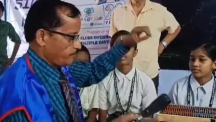 ঝালদা ১: ঝালদা উচ্চ মাধ্যমিক বালিকা বিদ্যালয়ে আয়োজিত বিনামূল্যে চক্ষু পরীক্ষা শিবির