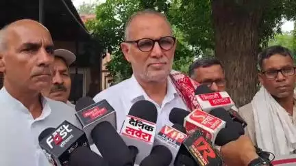 भिवानी में शहर की बिजली समस्याओं के समाधान हेतु जन संघर्ष समिति का प्रतिनिधिमण्डल विधुत निगम  के कार्यकारी अभियन्ता से
