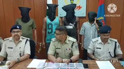 खूंटी: पुरनानगर और कुजियांबा के पास फाइनेंस कंपनी के एजेंट से लूटपाट, हथियार के साथ चार लोग गिरफ्तार