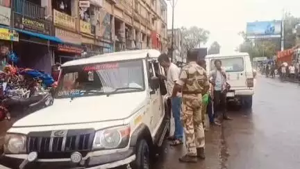 বারাবনী: ঝারখণ্ড রাজ্য থেকে বর্ধমান যাওয়া পথে আসানসোল কয়লা বোঝাই ট্রাক আটক করলো CISF