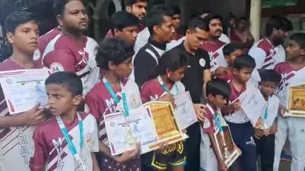 புரசைவாக்கம்: ஹரியானாவில் அசத்திய தமிழக வீரர்கள் - சென்ட்ரல் ரயில் நிலையத்தில் மேளதாளம் முழங்க உற்சாக வரவேற்பு