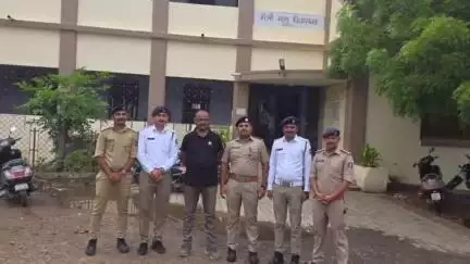 ગાંધીધામ: શહેરમાં આદિપુર મૈત્રી સ્કૂલ ખાતે જિલ્લા ટ્રાફિક શાખા પૂર્વ કચ્છ-ગાંધીધામ દ્વારા ટ્રાફિક અવેરનેસ ઝુંબેશ હાથ ધરાઈ
