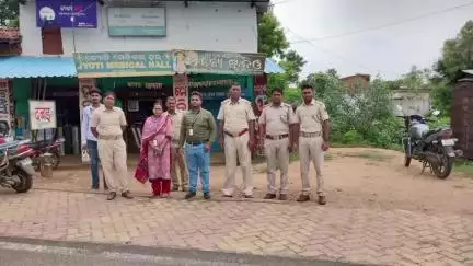 ଭଟଲି: ଭଟଲୀ ସମେତ ଆଖପାଖ ଅଞ୍ଚଳରେ ଜିଲ୍ଲା ଖାଦ୍ୟ ସୁରକ୍ଷା ବିଭାଗ, ଅବକାରୀ ଓ ପୋଲିସର ମିଳିତ ଚେକିଂ