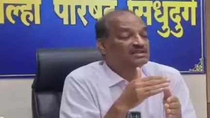 कुडाळ: धोकादायक साकवांचा वापर करू नका, जिल्हा परिषदेचे मुख्‍य कार्यकारी अधिकारी रवींद्र खेबुडकर यांचे आवाहन