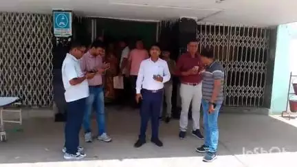हिलसा: बीडीओ ने हिलसा अनुमंडल अस्पताल का किया निरीक्षण, कर्मियों को दिए आवश्यक दिशा निर्देश