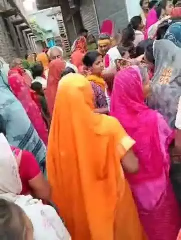 कल्याणपुर: रामभद्रपुर में एक साथ पहुंचे चार शव, एक ही चिता पर जलेंगे पिता-पुत्र, गांव में मचा कोहराम