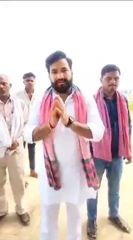 आज दिनांक को 136 ददरौल विधानसभा के अंतर्गत कई ग्रामीण क्षेत्रों में रोड मार्गों को देखा जहां आने-जाने का कोई साधन नहीं है। कच्ची रोड है। बरसात में बहुत ज्यादा दिक्कत का सामना करना पड़ता है। वहां की जनता को जिला प्रशासन एवं उत्तर प्रदेश के म