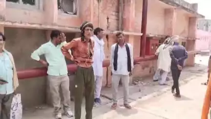 महोबा: पहरा गांव में पहाड़ से गिरकर मजदूर की हुई दर्दनाक मौत, पुलिस ने शव का कराया पोस्टमार्टम