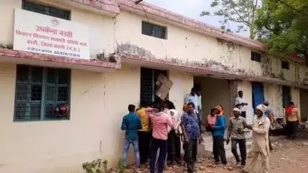 बरही: बरही नगर के सरकारी खाद दुकान पर खाद न मिलने से किसान परेशान,प्रशासन नही दे रहा ध्यान #jansamasya