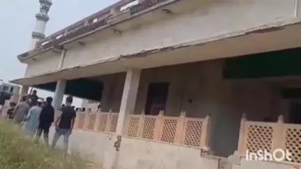 बागपत: रुपए के लेनदेन को लेकर हुए विवाद में युवक पर फायर, मजार को भी पहुंचा नुकसान