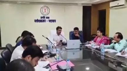 बलौदाबाज़ार: बलौदा बाजार के कलेक्टर दीपक सोनी ने विभागीय कार्यों की की समीक्षा