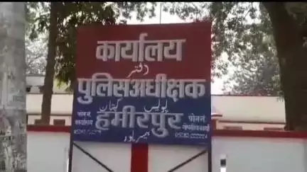 हमीरपुर: चंद्रपुरवा बुजुर्ग में पत्नी ने पति को मारकर गटर में फेंकने की धमकी दी, पति ने एसपी से लगाई गुहार