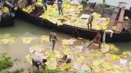 রতুয়া ১: মুলিরামটোলায় নদী ভাঙন আটকাতে কাজ শুরু করল প্রশাসন