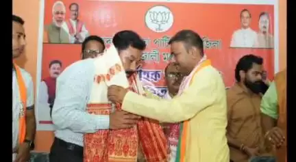 বজালী ভাগ: কালজিৰাপাৰাত অনুষ্ঠিত বজালী মণ্ডল বিজেপিৰ কাৰ্যনিৰ্বাহক সভা মন্ত্ৰী ৰণজিৎ কুমাৰ দাসৰ অংশ গ্ৰহণ