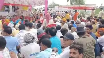 महाराजगंज: ताजुद्दीनपुर में सरकारी राशन की दुकान में चुनाव प्रक्रिया संपन्न, सुनीता सिंह बनीं कोटेदार