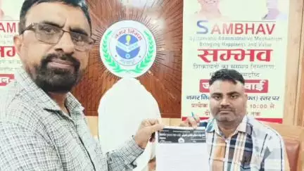 गोरखपुर: मोहर्रम के त्यौहार को सकुशल संपन्न कराने के लिए इमामचौक कमेटी के अध्यक्ष ने अपर नगर आयुक्त को सौंपा ज्ञापन