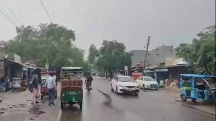 मौदहा: मौदहा क्षेत्र में झमाझम बारिश के बाद मौसम हुआ खुशनुमा