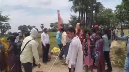 नरहट: पुन्थर पंचायत सरकार भवन का निर्माण विवादों के बीच शुरू, महादलित समुदाय का विरोध