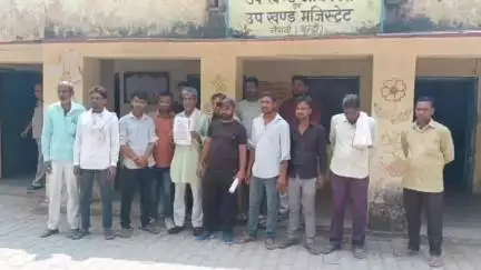 नैनवां: जमीन का सीमा ज्ञान नहीं होने से बम्बूली गांव में शव को छोड़कर उपखंड कार्यालय ज्ञापन देने पहुंचे ग्रामीण#jansamasya