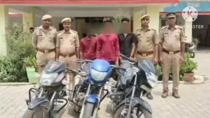 मुसाफिरखाना: कमरौली पुलिस ने तीन शातिर बाइक चोरों को किया गिरफ्तार, चोरी की तीन मोटरसाइकिल बरामद