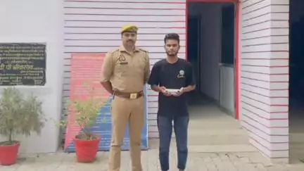 नवाबगंज: भयारा मोड़ मसौली से पुलिस ने 1 चोर को किया गिरफ्तार, कब्जे से बरामद हुए 2 चोरी के मोबाइल फोन व 110 ग्राम अवैध स्मैक