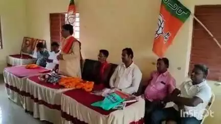 उधवा: मोहनपुर में प्रधानमंत्री नरेंद्र मोदी के नेतृत्व में केंद्र सरकार के 11 वर्ष पूर्ण होने पर संकल्प सभा का आयोजन