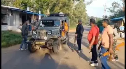 ఈనెల 20న మావోయిస్టుల ఆంధ్ర తెలంగాణ బంద్ నేపథ్యంలో అల్లూరి ఏజెన్సీలో ముమ్మరంగా వాహన తనిఖీలు
