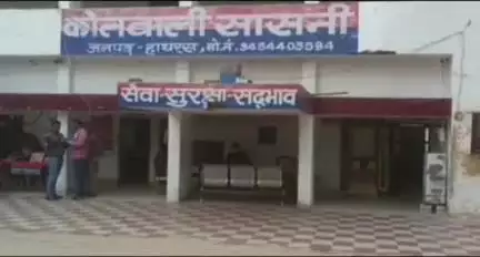 सासनी: तहसील सासनी क्षेत्र में आपसी लड़ाई-झगड़ा करने वाले 3 अभियुक्तों को पुलिस ने किया गिरफ्तार, शांतिभंग का चालान