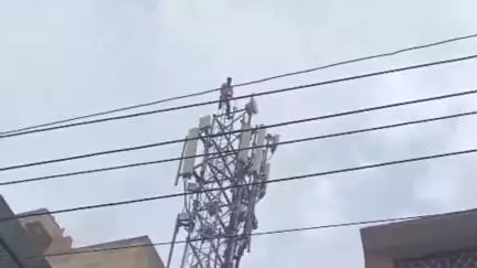 लाडपुरा: कोटा में पुलिस की प्रताड़ना से परेशान युवक मोबाइल टावर पर चढ़ा, उतरने से किया इनकार, दादाबाड़ी थाना पुलिस समझाइश में जुटी