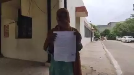 बुढ़ाना: बुढाना तहसील की सीओ फुगाना को एक महिला ने प्रार्थनापत्र देकर अपने जेठ पर छेड़खानी का आरोप लगाया, सीओ ने जांच के आदेश दिए
