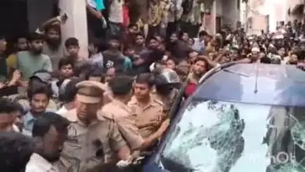 आदमपुर थाना क्षेत्र के छित्तनपुरा में शराब के नशे में धुत व्यक्ति ने अनियंत्रित तरीके से चार पहिया दौड़ाया