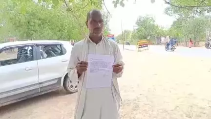 महोबा: गौरहारी गांव में नाबालिग के अपहरण मामले में परिजनों ने पुलिस पर कार्रवाई न करने का लगाया आरोप, एसपी से लगाई गुहार