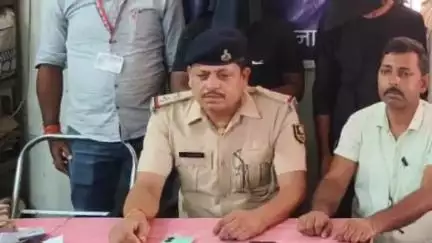 गया टाउन सीडी ब्लॉक: गया रेलवे जंक्शन पर RPF ने चोरी के मोबाइल फोन के साथ 2 लोगों को किया गिरफ्तार