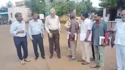 జహీరాబాద్: జహీరాబాద్ ఆర్టీసీ డిపోను సందర్శించిన ఎగ్జిక్యూటివ్ డైరెక్టర్ ఖుస్రో షా ఖాన్