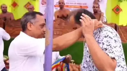 गोटेगांव: कंजई गांव में आचार्य मुनि संघ द्वारा गौशाला का भूमि पूजन किया गया