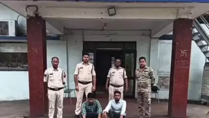 लैलूंगा: पुंजीपथरा पुलिस ने सरिया हेराफेरी का खुलासा करते हुए मुख्य आरोपी समेत 2 को गिरफ्तार किया, 11 टन चोरी का माल बरामद