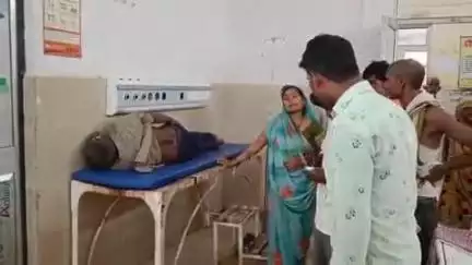 फतेहपुर: थरियांव में आकाशीय बिजली गिरने से रोड की ढलाई करते समय 5 लोग झुलसे, एक की हालत नाजुक