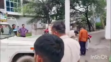 रायसेन: 407 गाड़ी और मोटरसाइकिल की ज़ोरदार टक्कर में एक युवक घायल