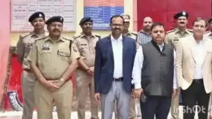 आगरा: जिला न्यायाधीश, अपर पुलिस आयुक्त व सीडीओ ने केंद्रीय कारागार और जिला कारागार का किया निरीक्षण, दिए आवश्यक दिशा निर्देश