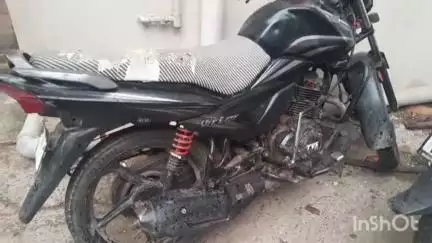 अरवल: असलानपुर मध्य विद्यालय के पास से चोरी हुई बाइक नगर थाने की पुलिस ने बरामद की