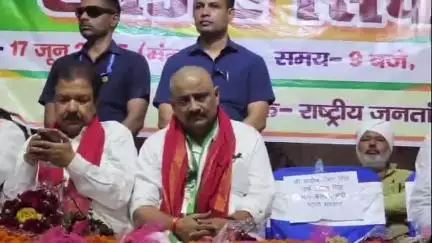 सिवान: सिवान में प्रधानमंत्री अफ्रीकी देशों को निर्यात होने वाले मौलाना निर्मित रेल इंजन को हरी झंडी दिखाएंगे