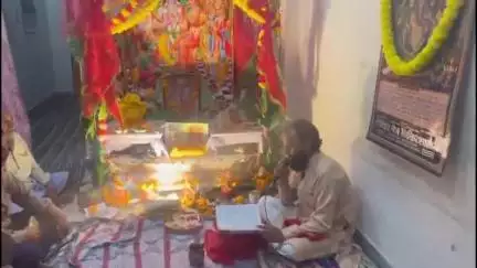 कन्नौज: कन्नौज के जसोदा कस्बे में अखंड रामायण पाठ का आयोजन, मंगलवार को सम्पन्न होने पर प्रसाद का वितरण किया गया