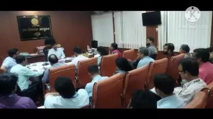 खूंटी: जिला स्तरीय पुनरीक्षण एवं परामर्शदात्री समिति (DLRC/DLCC) की बैठक सम्पन्न