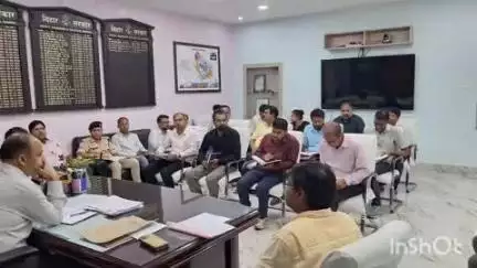 कहरा: डीएम दीपेश कुमार की अध्यक्षता में सड़क सुरक्षा समिति की बैठक आयोजित, कई निर्देश जारी