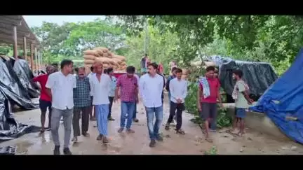 ଭଟଲି: କେଲେଣ୍ଡାପାଲୀ ଧାନ ମଣ୍ଡିକୁ ଯାଇ ସ୍ଥିତି ଅନୁଧ୍ୟାନ କଲେ ଭଟଲୀ ବିଧାୟକ
