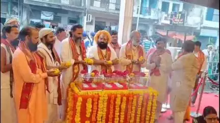 અસારવા: ભગવાનને ચરણ પાદુકા અર્પણ કરવામાં આવશે...